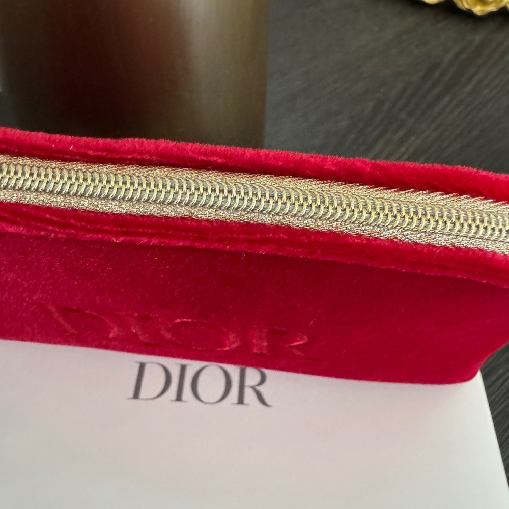 New! Dior Cosmetic Makeup Red Velvet Pouch 
Red ~ - Picture 3 of 9